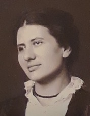 Eva Frances Karges, age 20.jpg